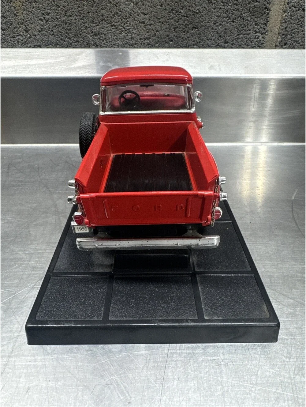 Mira 1956 Ford F-100 Pick-Up 1:18 Scale